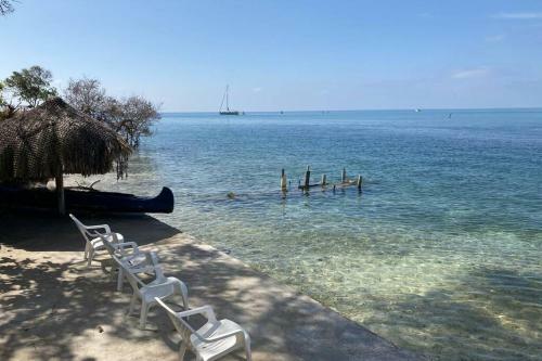 Isla Remanso: Paradise On Earth.