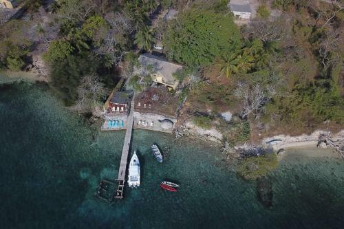 Isla Remanso: Paradise On Earth.