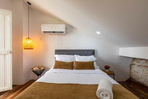 Fun House Pool & Rooftop Best Location Getsemani!