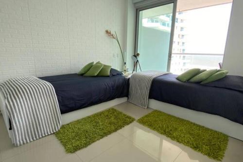 Enchanting + Unique Beachfront Apartment Rnt 96485