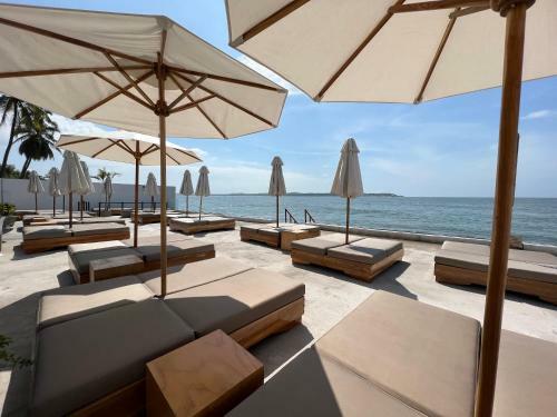 Hotel Wala Beach Club