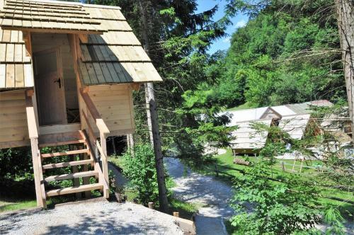 Hostal Wooden Cabin Kamna Gorica