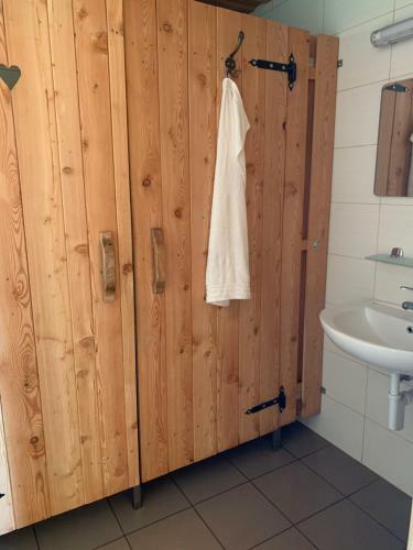 Hostal Wooden Cabin Kamna Gorica