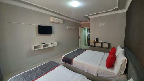 Adal? Hotel & Suites