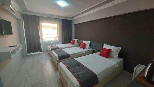 Adal? Hotel & Suites