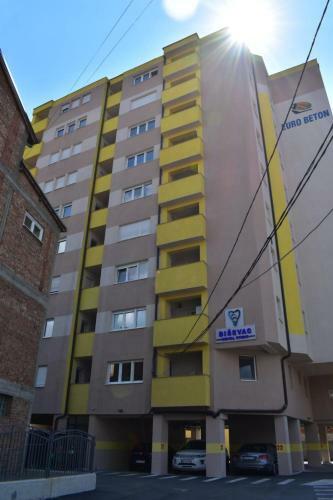 Silver Apartment