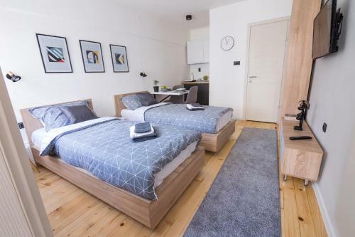 Hostal Sunrise Apartments