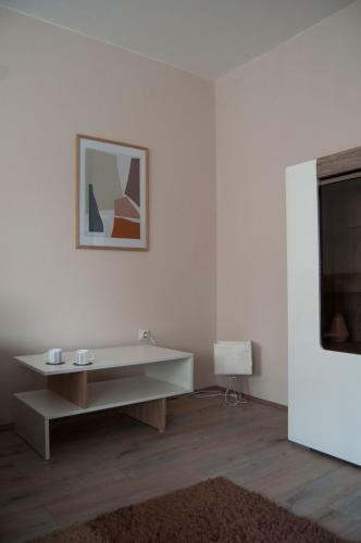 Central Apartment With Boulevard View