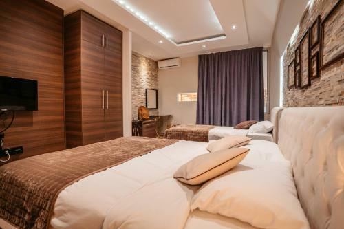 Magico Rooms & Apartments