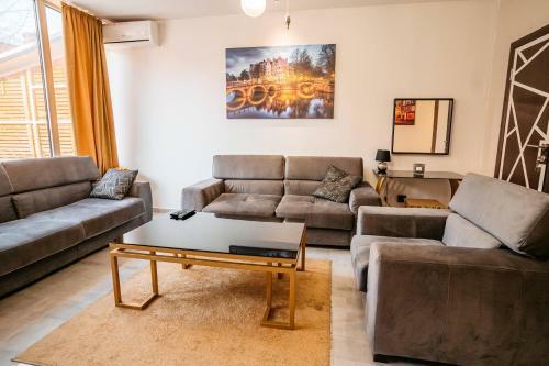 Magico Rooms & Apartments