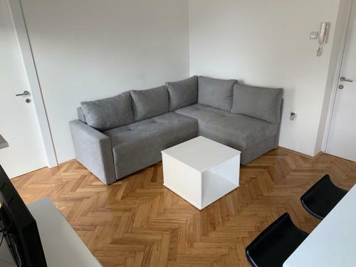 Kiki Apartment Obrenoviceva