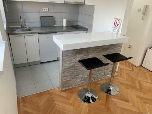 Kiki Apartment Obrenoviceva
