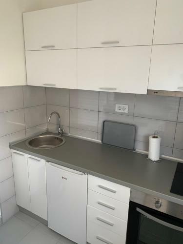 Kiki Apartment Obrenoviceva