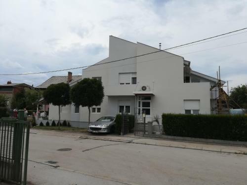 Hostal Apartmani Pause