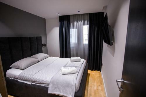 House Of Mac Apartments