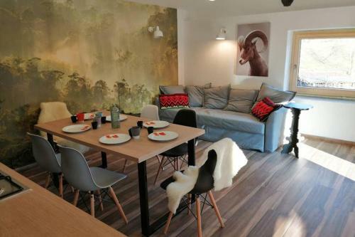 Hi?a Pri Koritu - Apartma Stol