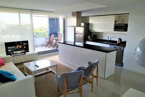 Great Beach Apartment, 5+1 Guests. Pool, Amenities