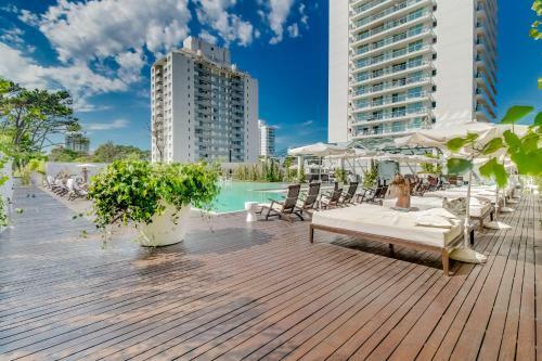 Oceana Suites Yoo Apartments