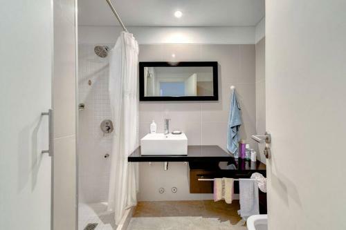 Apartamento Lovely 2-bedroom Penthouse, Pool, Gym.