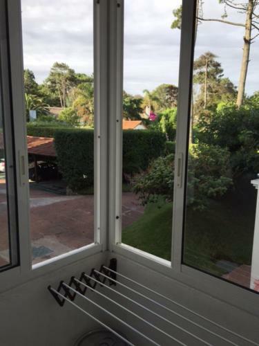 Apartamento Confort�vel Apto Na Tranquilidade Do Bosque
