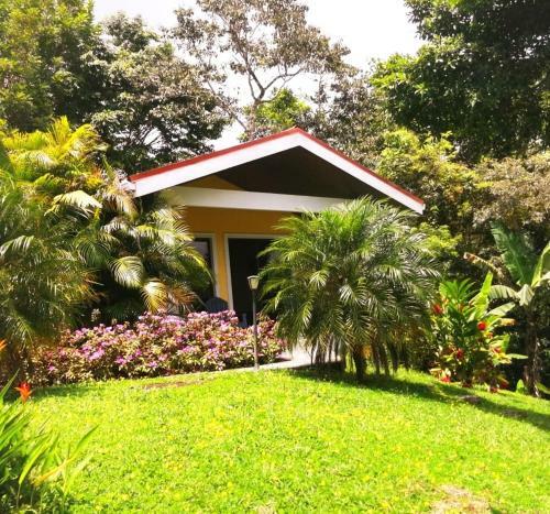 Lake Gardens Arenal