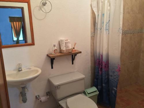 Bed & Breakfast La Peque�a Panda Guest House & Lounge