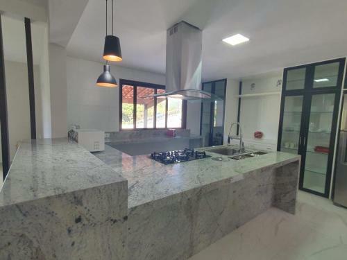 Casa Com Elevado Padr�o Em Atibaia - Comodidade E Seguran�a