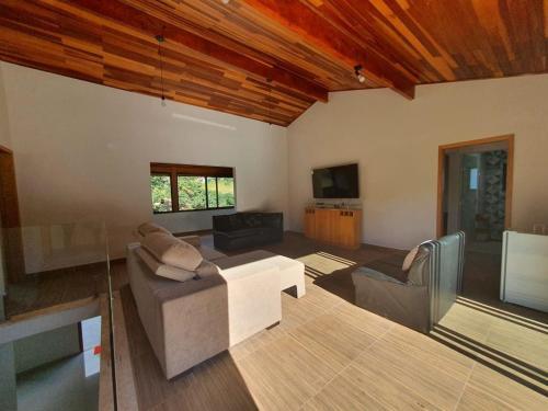 Casa Com Elevado Padr�o Em Atibaia - Comodidade E Seguran�a