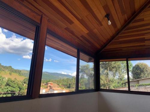 Casa Com Elevado Padr�o Em Atibaia - Comodidade E Seguran�a