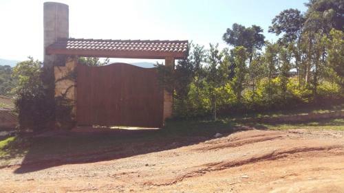 Ch�cara Em Atibaia