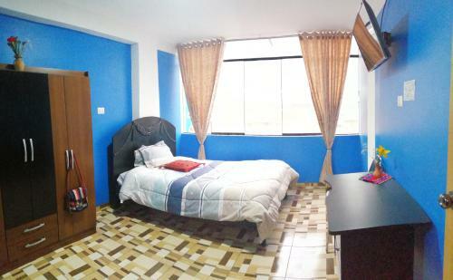 Hostal Hospedaje Los Lirios