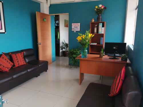 Hostal Hospedaje Los Lirios