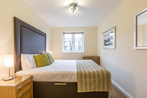 Apartamentos Equinox Place