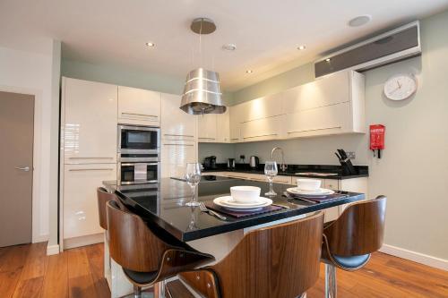 Apartamentos Flexi-lets@wallis Square, Farnborough