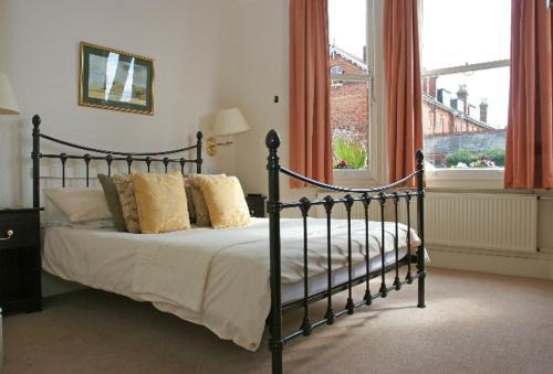 Hostal Colebrook Guest House