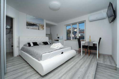 Bellevue Molet Apartments Koper