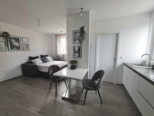 Villa Capris Apartments