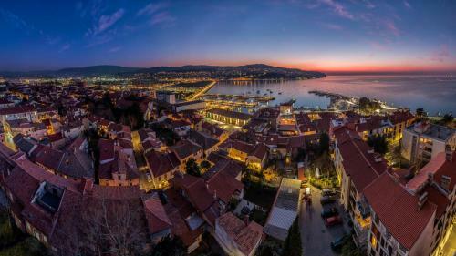 Hostal Guest House Via Flavia