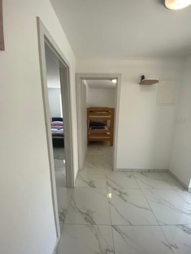 Zara Apartments