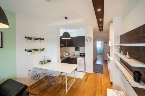 Dali Apartments
