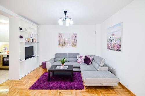 Purple Rain Apartment