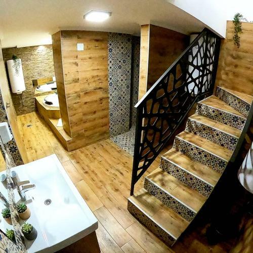 Canti Jacuzzi Apartments