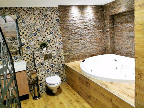 Canti Jacuzzi Apartments