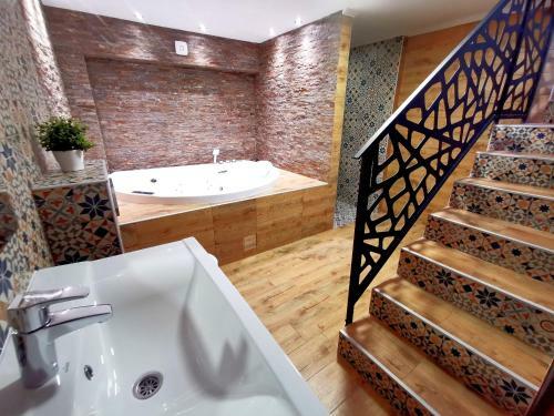 Canti Jacuzzi Apartments