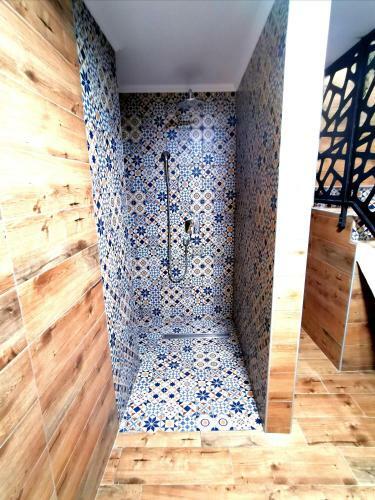 Canti Jacuzzi Apartments