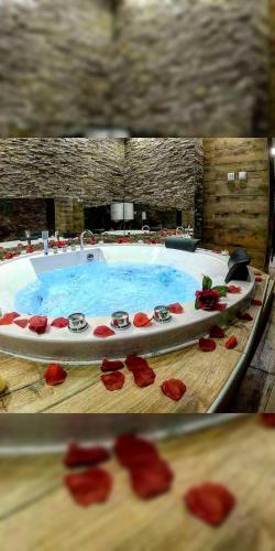Canti Jacuzzi Apartments