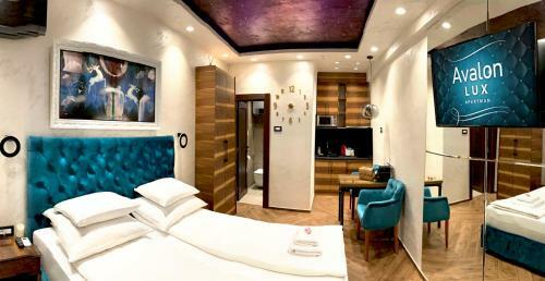 Avalon Lux Studio Apartment