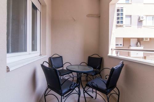 Grove Apartment + Free Parking