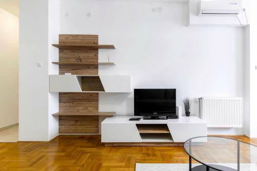 Grove Apartment + Free Parking