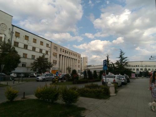 Downtown Apartment In Walk Zone With 3 Bedrooms And Garage